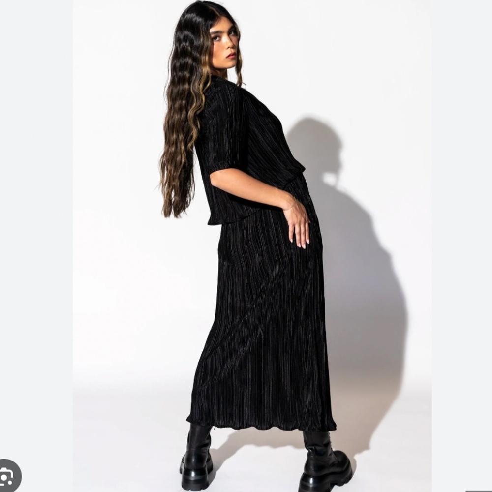 Dressed in LALA Ćest la Vie Plissé Skirt Set in Black